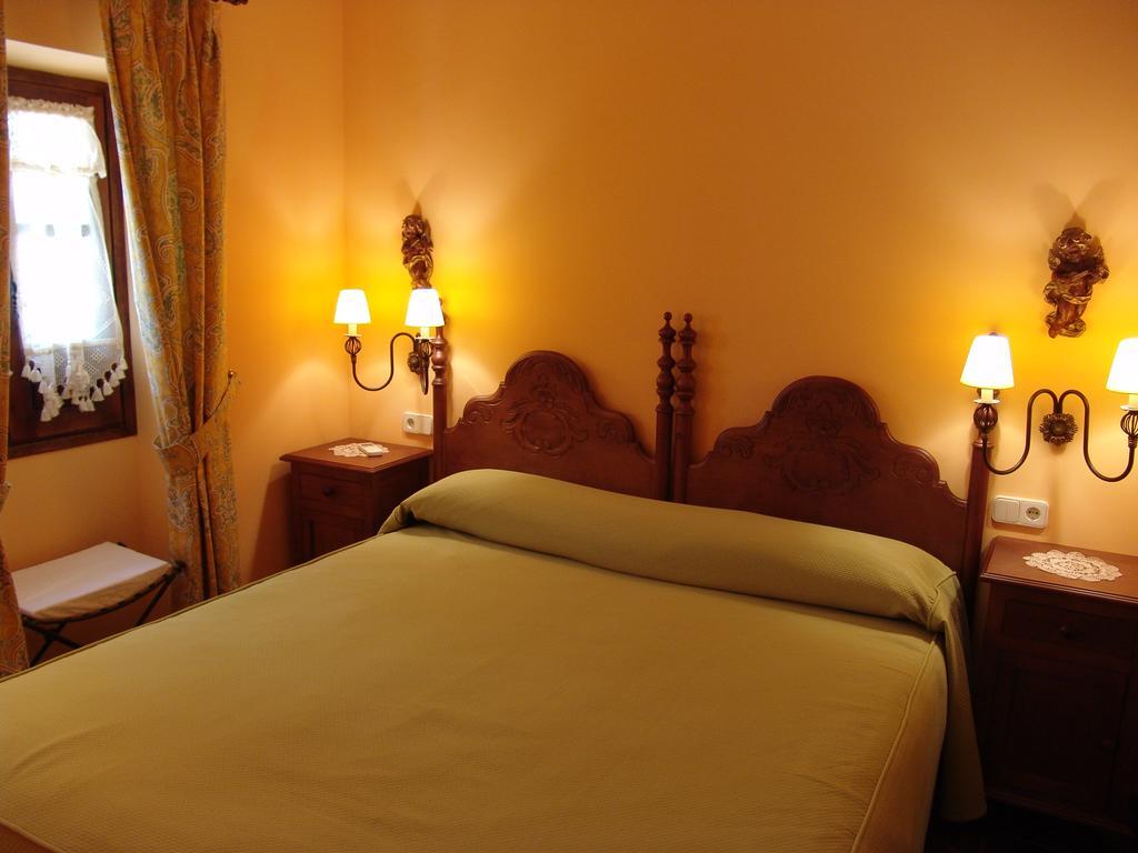 Apartamentos La Columna Chinchón Dış mekan fotoğraf